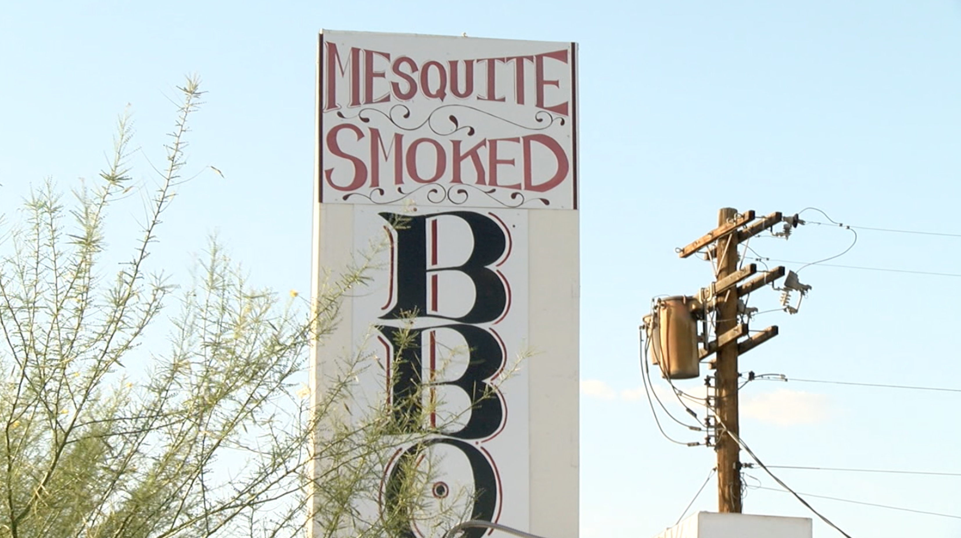 Smokey Mo's.jpg