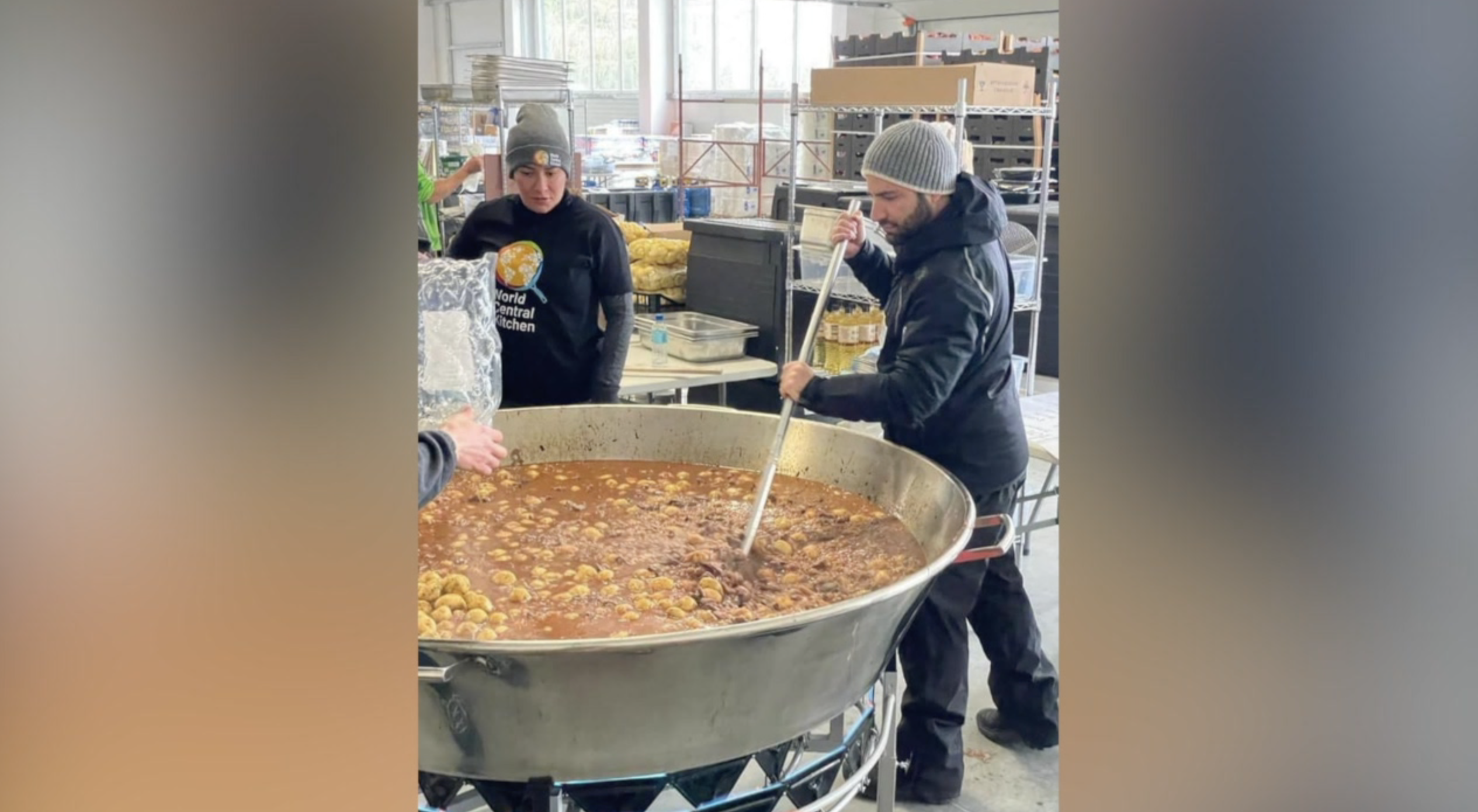 Coronado chef travels to Ukrainian border to cook for refugees