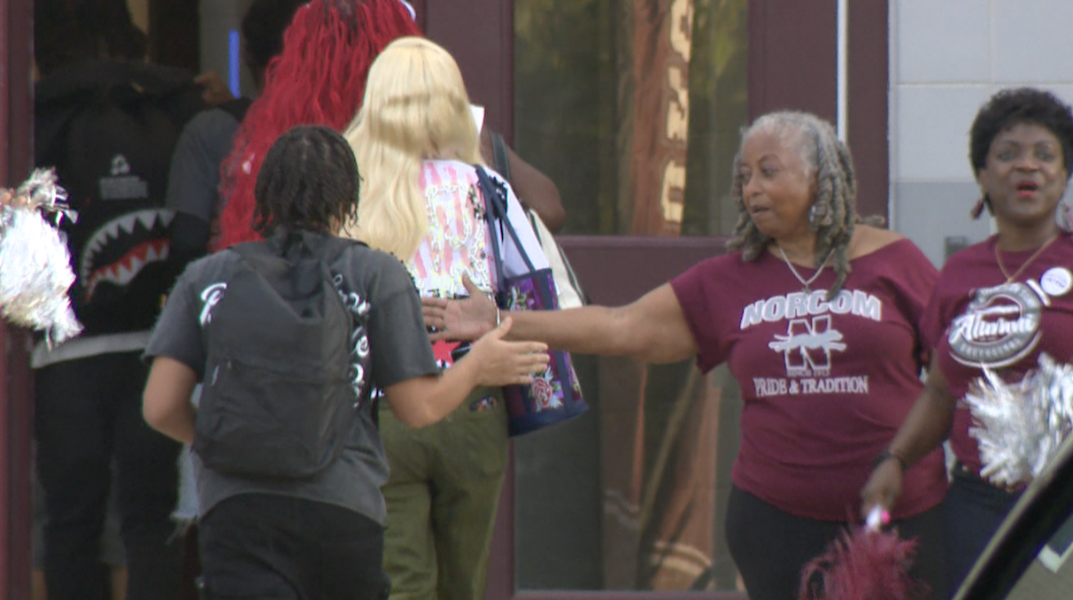 IC Norcom students kick off first day of school with focus on futures beyond graduation