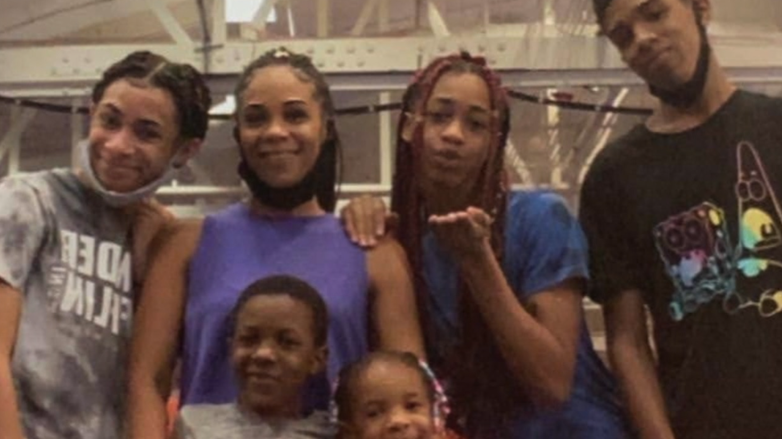 Natisha Moffitt and her kids 