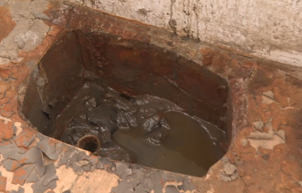 Oil leaking in Fort Gibson home
