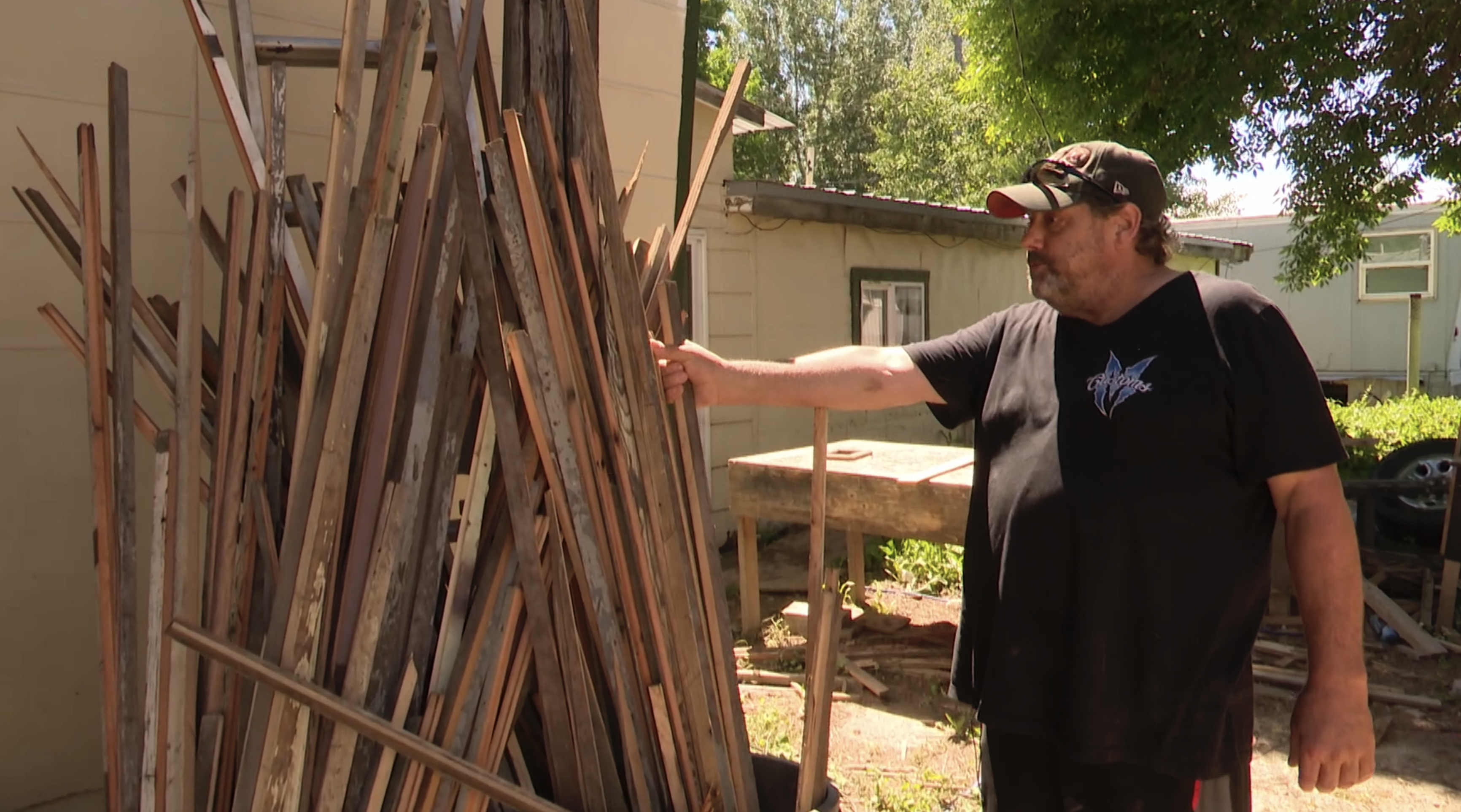 Old Faithful Inn wood washed away in flooding - Vimarsana News