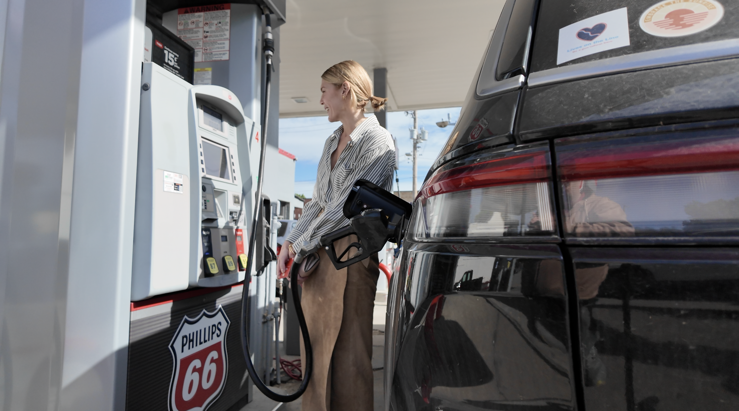 Millions travel for Memorial Day weekend as rising gas and airfare costs shape travel plans