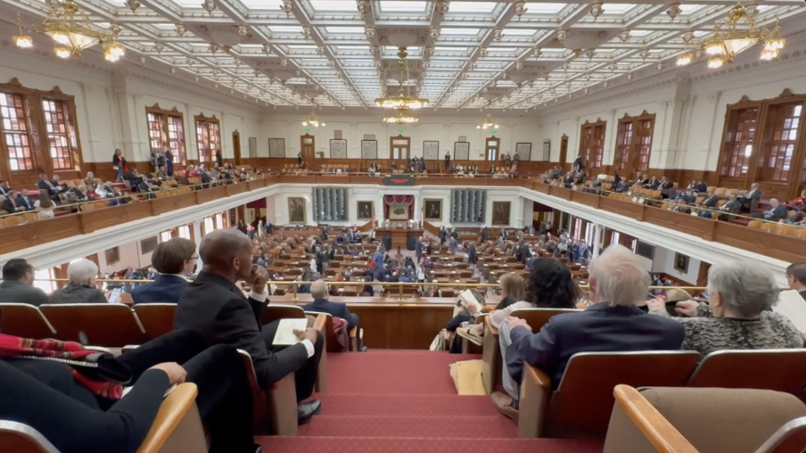 Drawing the line: Texas GOP pushes new congressional map through legislature