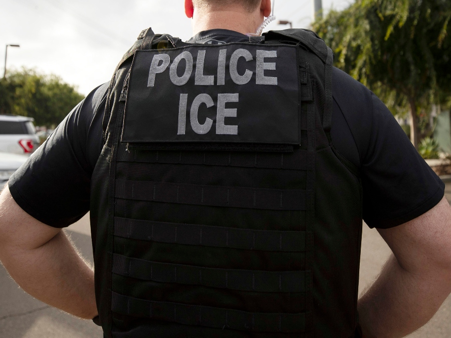 ice_officer_agent_apphoto.jpg