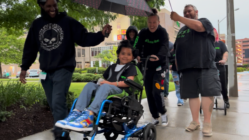 After more than 3 months in the hospital, Landyn Davis returns home