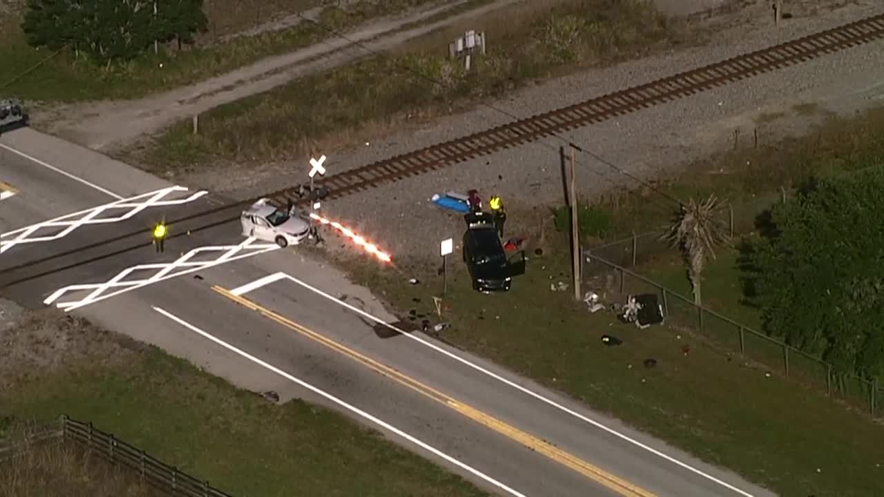 train-car crash in frostproof.jpg