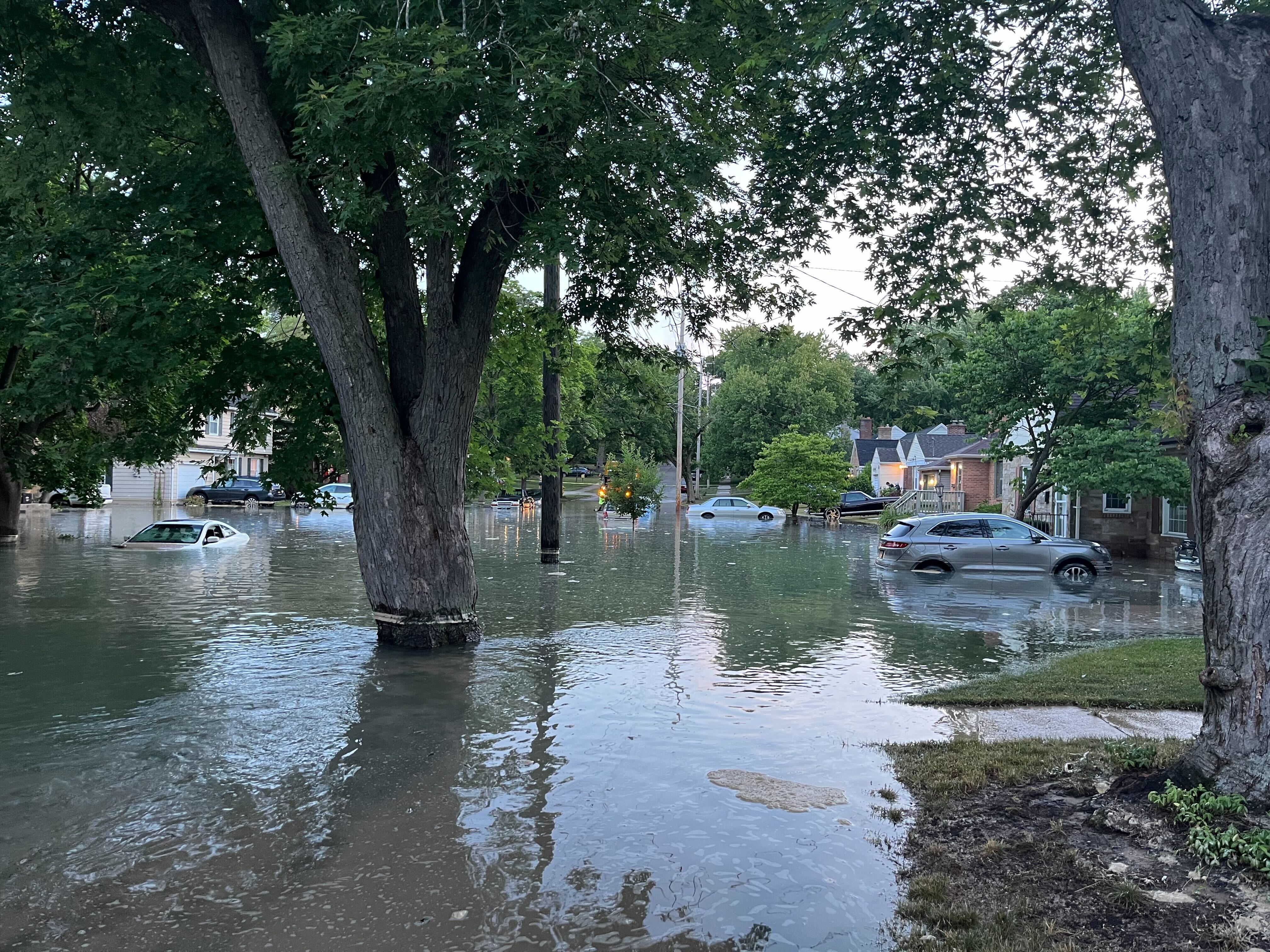 Adams and Philadelphia - Grand Rapids neighborhood flooded by water main break