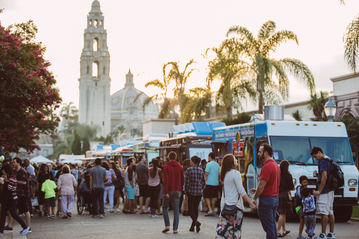 Food-Truck-Friday1_Stacy-Keck.jpg