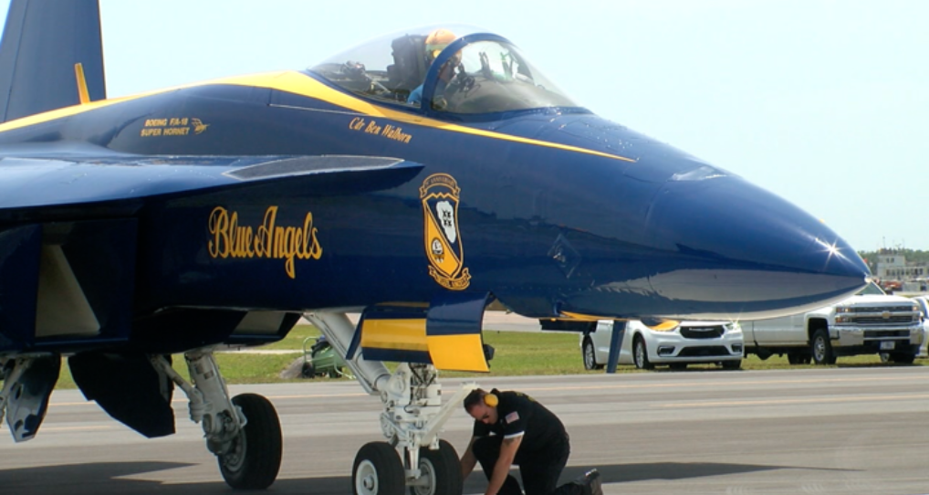 Blue Angels Super Hornet
