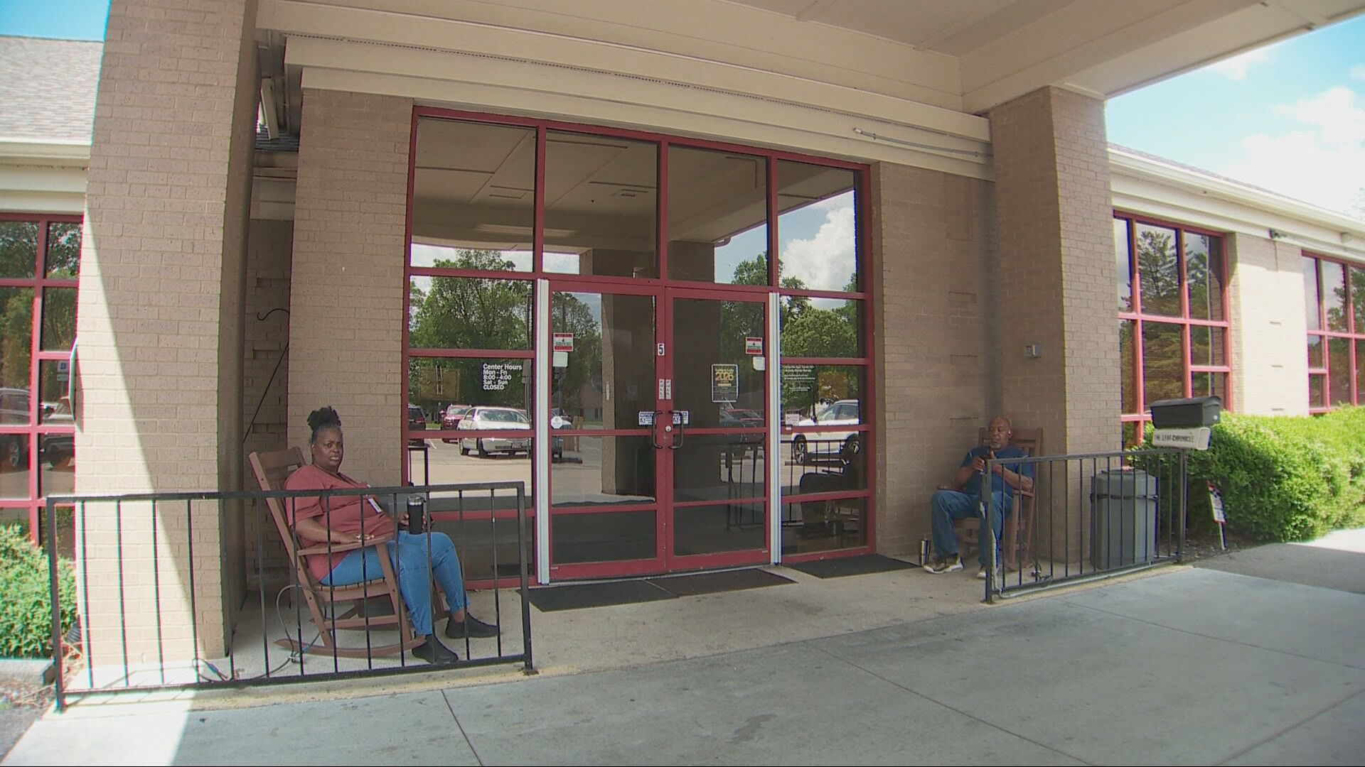 Ajax Turner 50+ Center entrance 