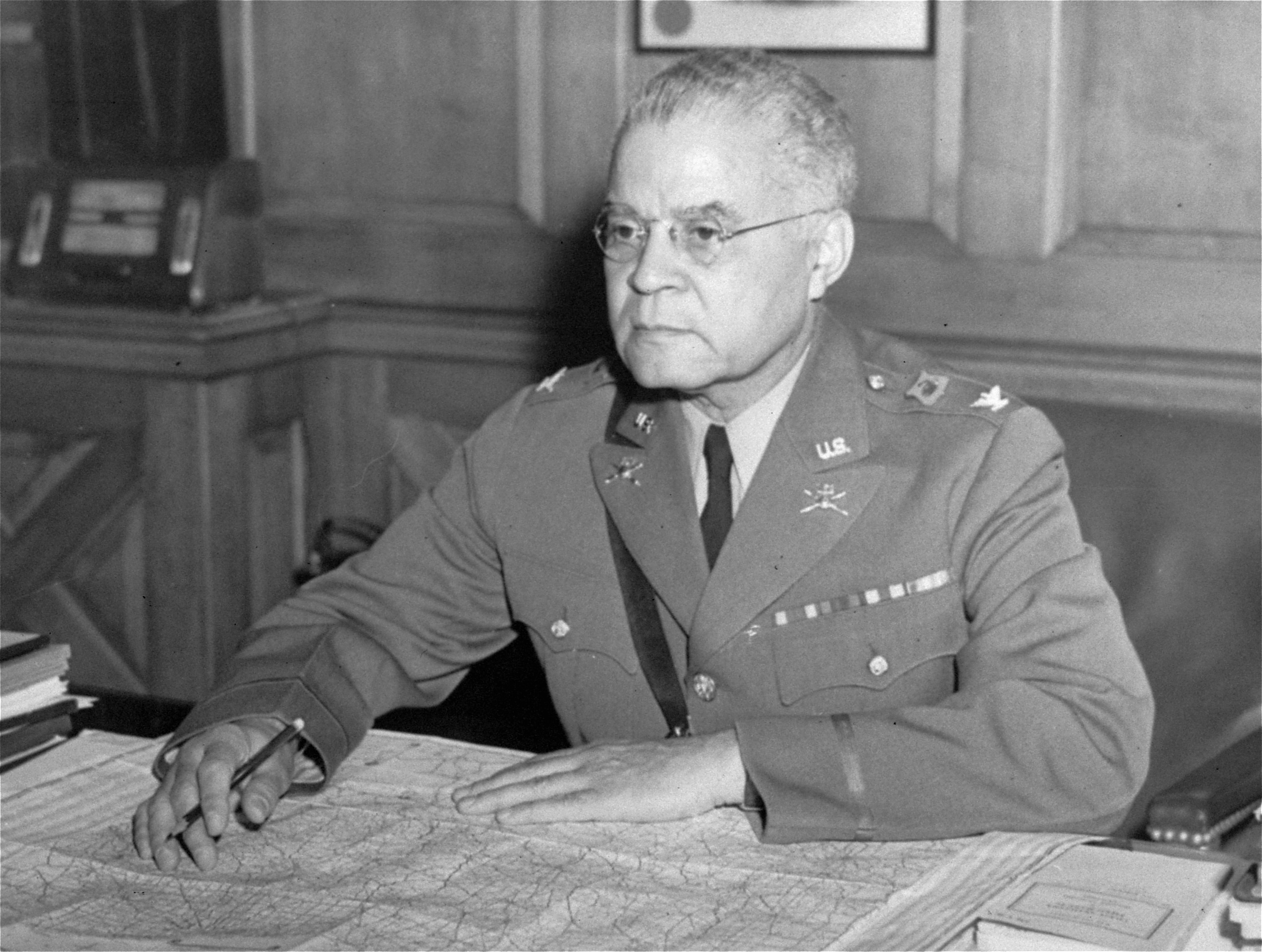 GENERAL DAVIS IN LONDON
