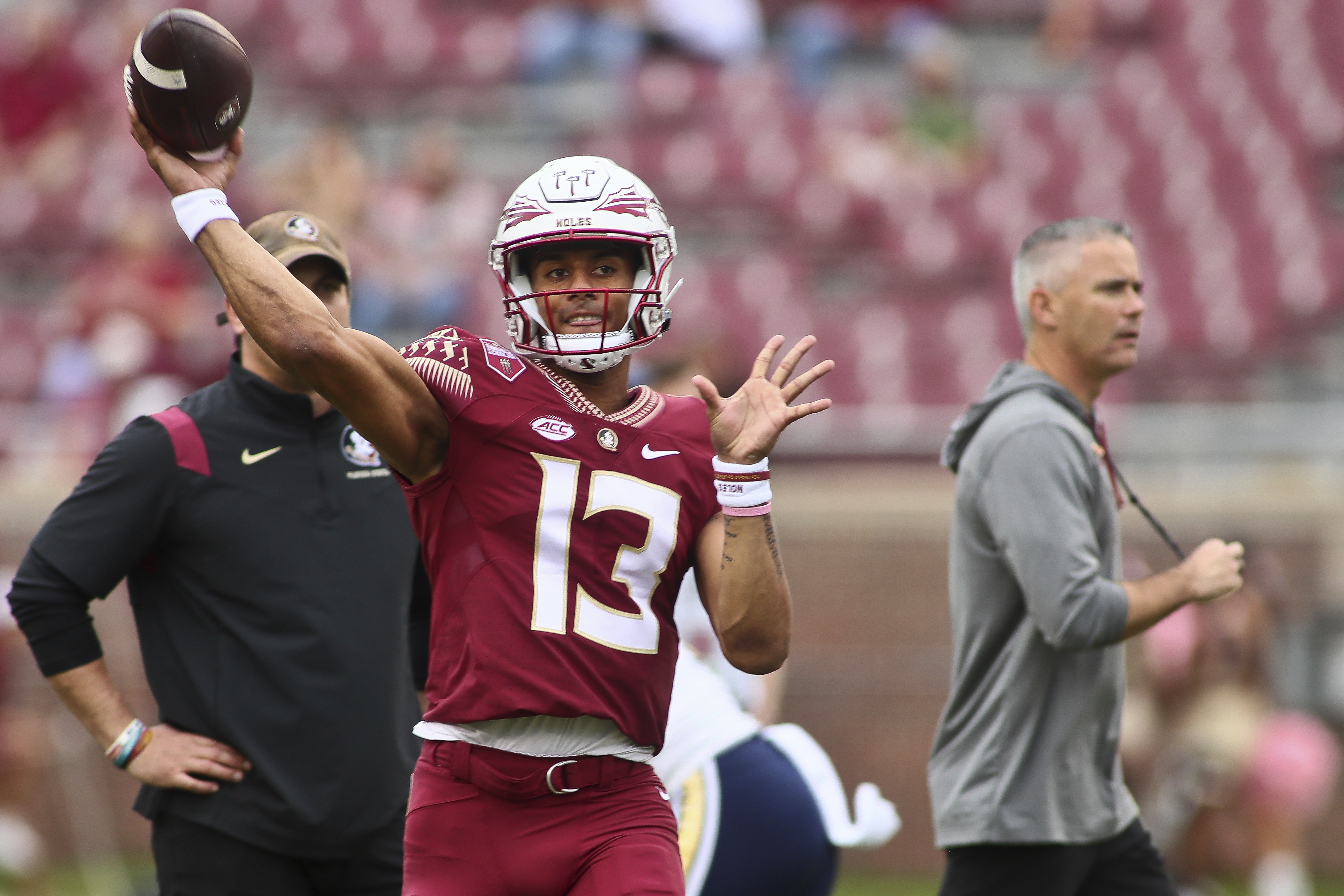 Florida State Seminoles QB Jordan Travis warms up before Georgia Tech Yellow Jackets game, Oct. 29, 2022