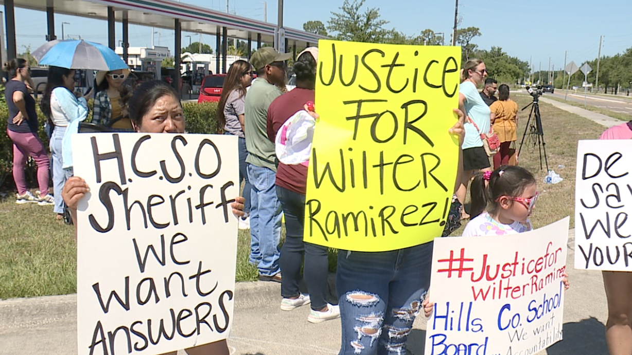 Protesters at Lennard High School on May 24