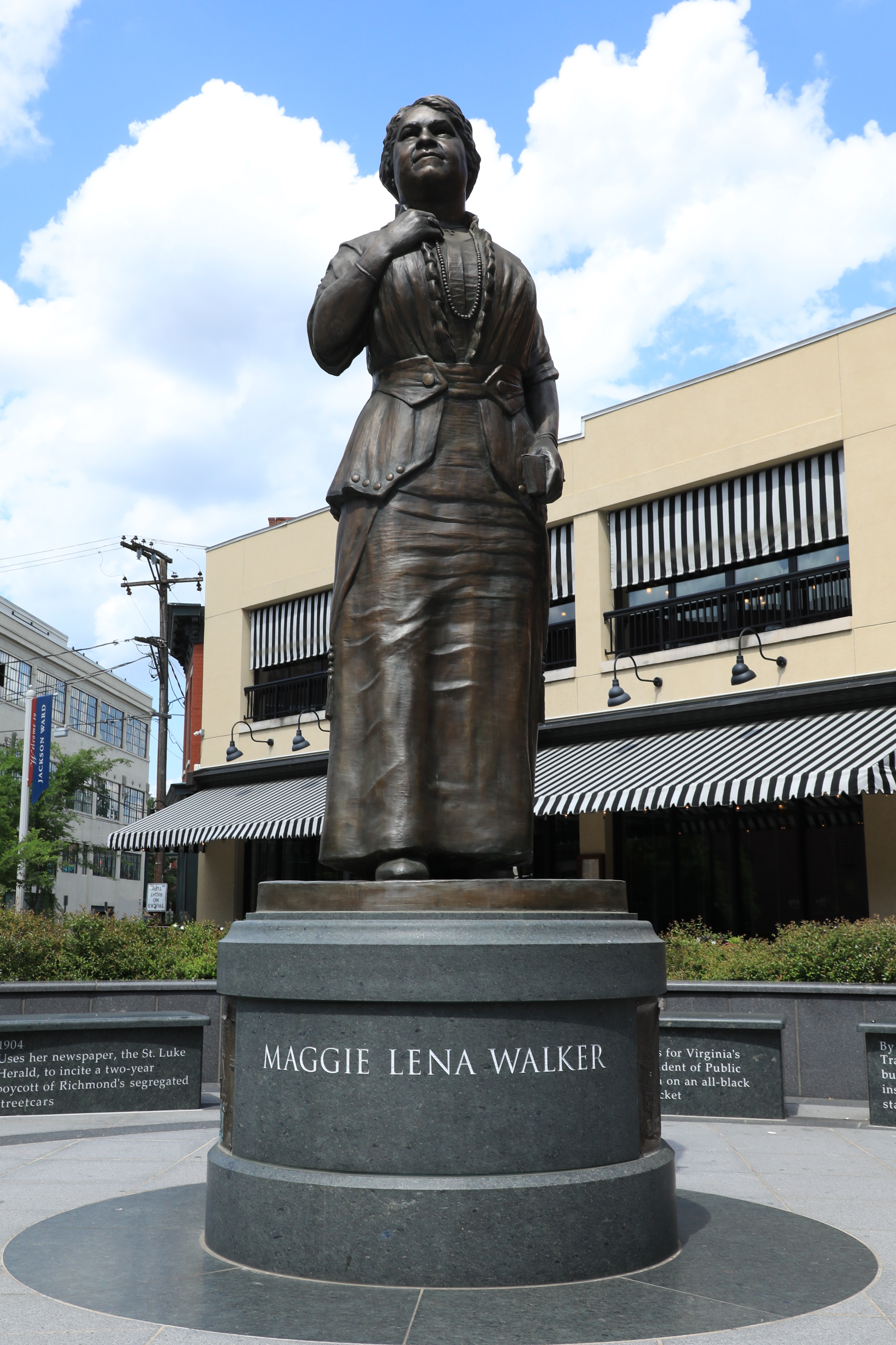 Maggie Walker statue.jpg