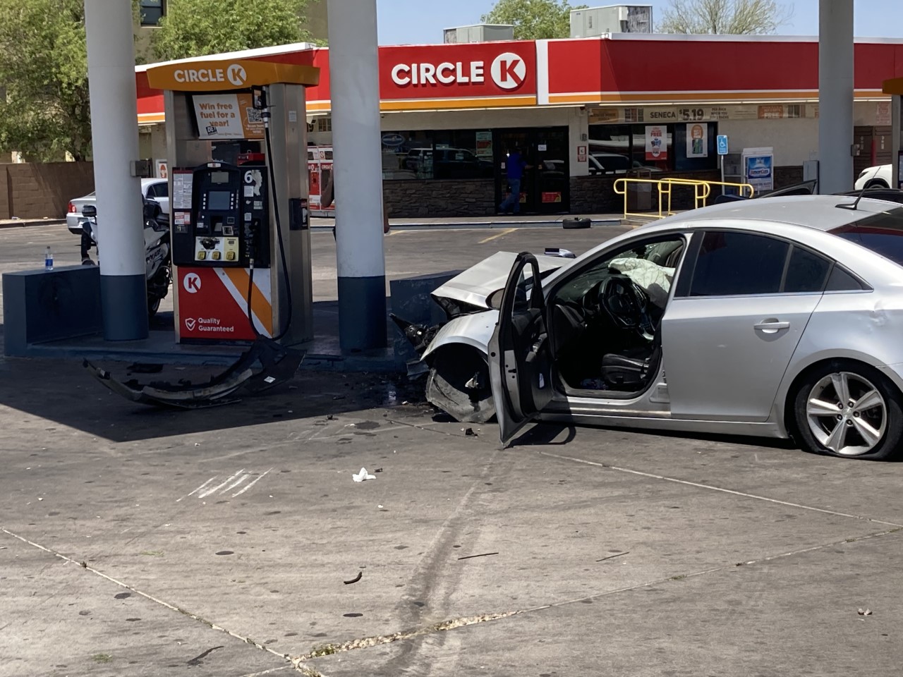 Central and DObbins crash