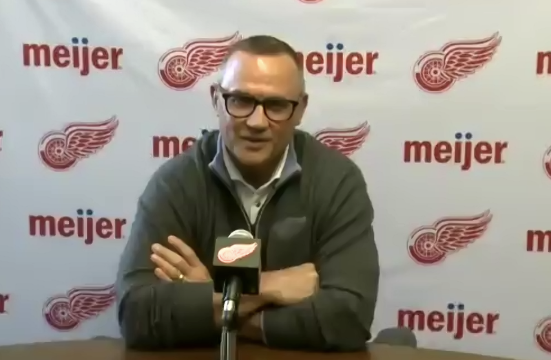 Steve Yzerman Zoom Red Wings