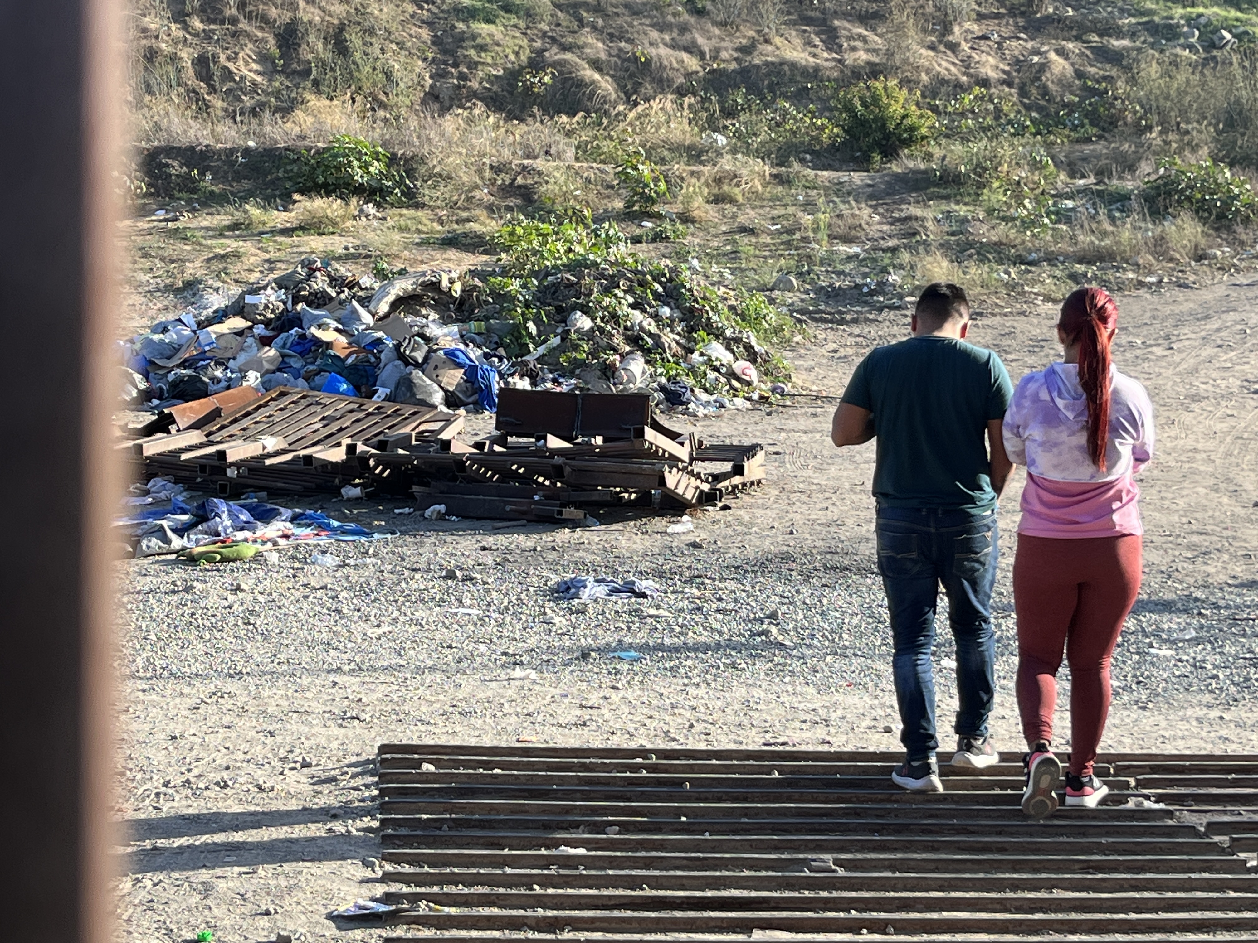 Migrants at San Diego border Sept 28 2023