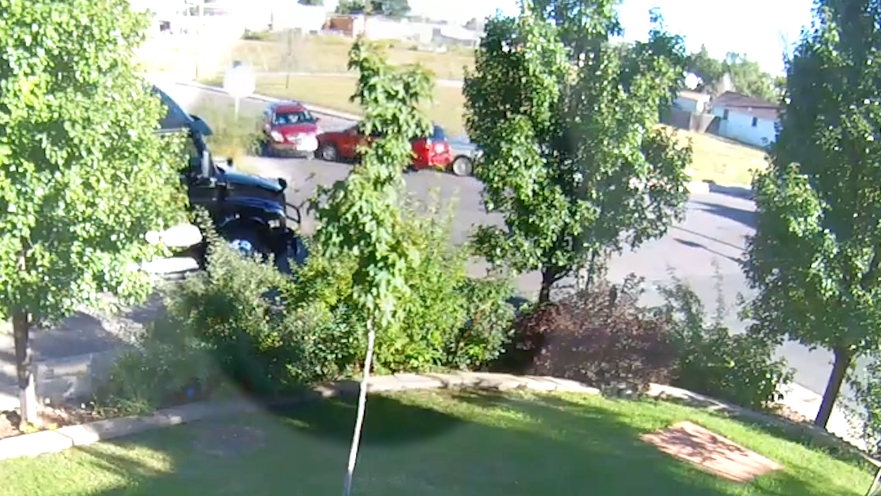 Man captures video of over a dozen accidents or near accidents at Denver-Aurora intersection