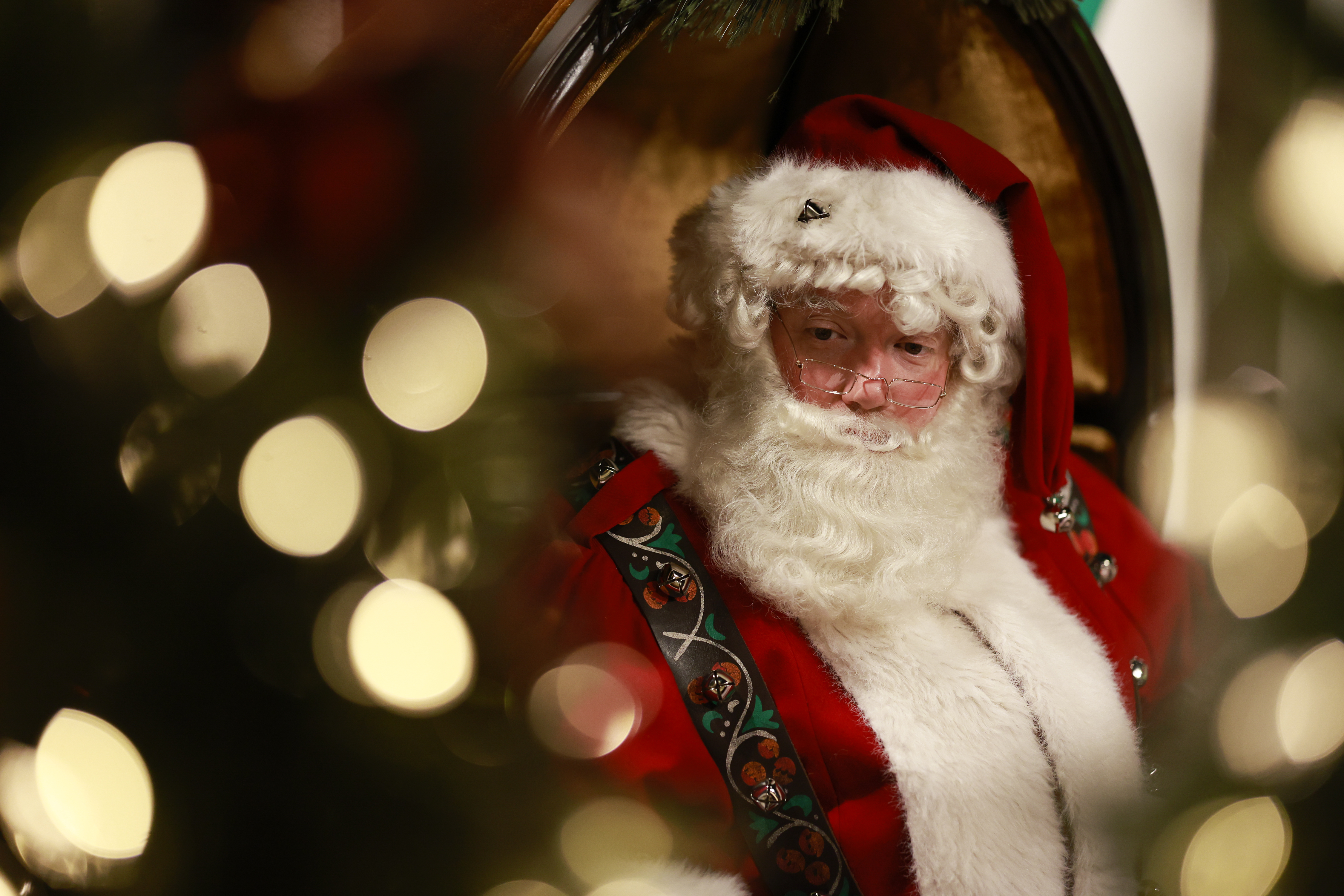 Santa returns to Macy's Center City