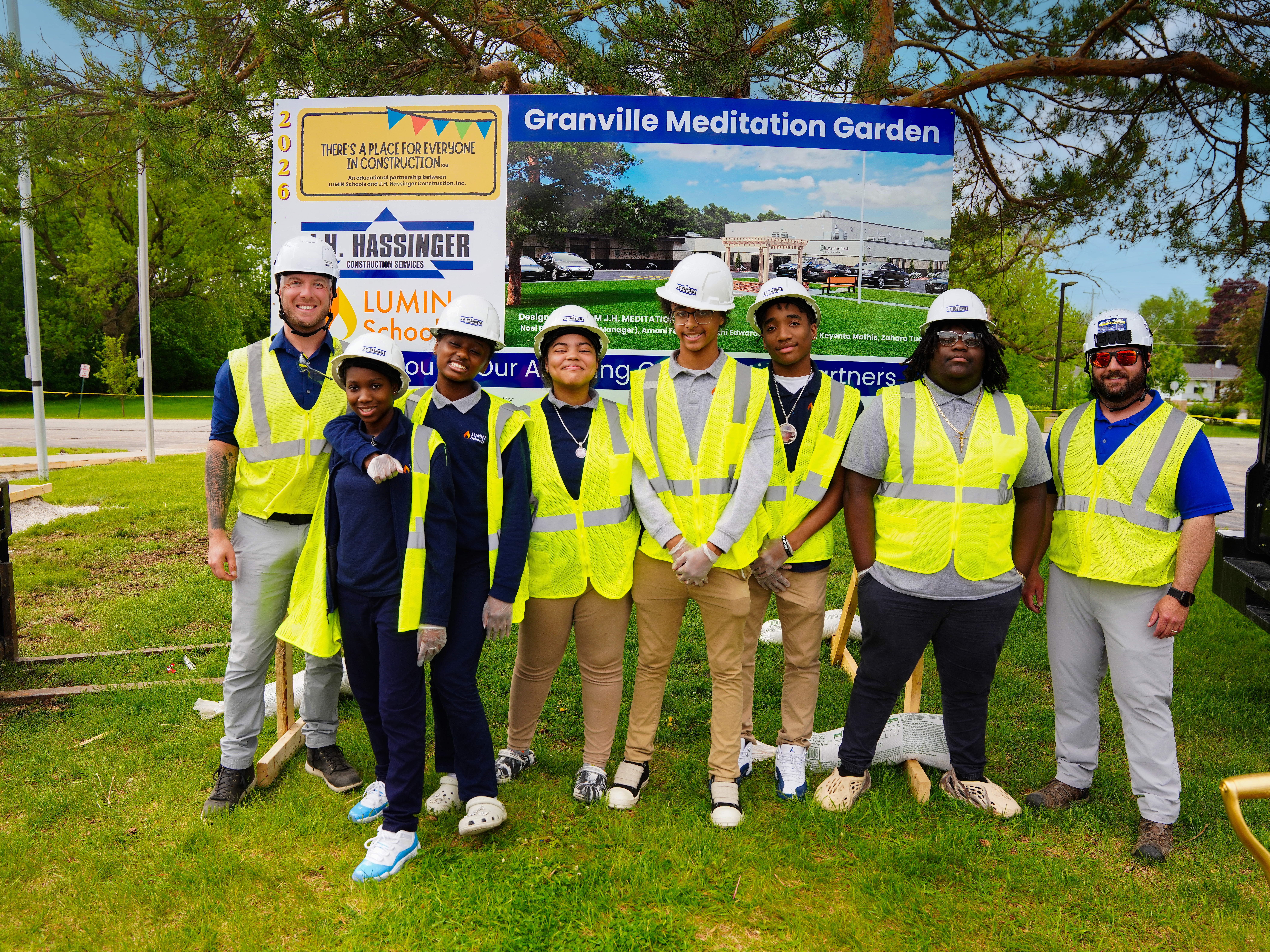 Milwaukee students design meditation garden with construction pros