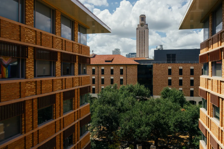 University of Texas - Texas Tribune.png