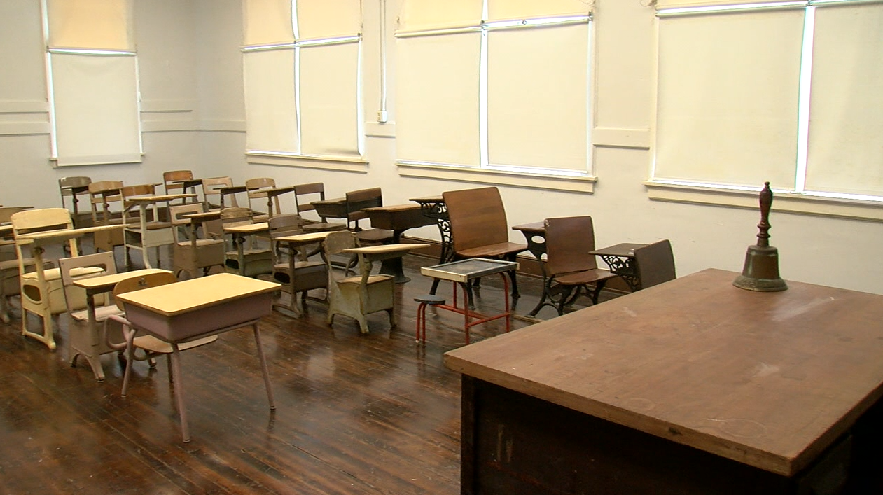 Old Lutz School
