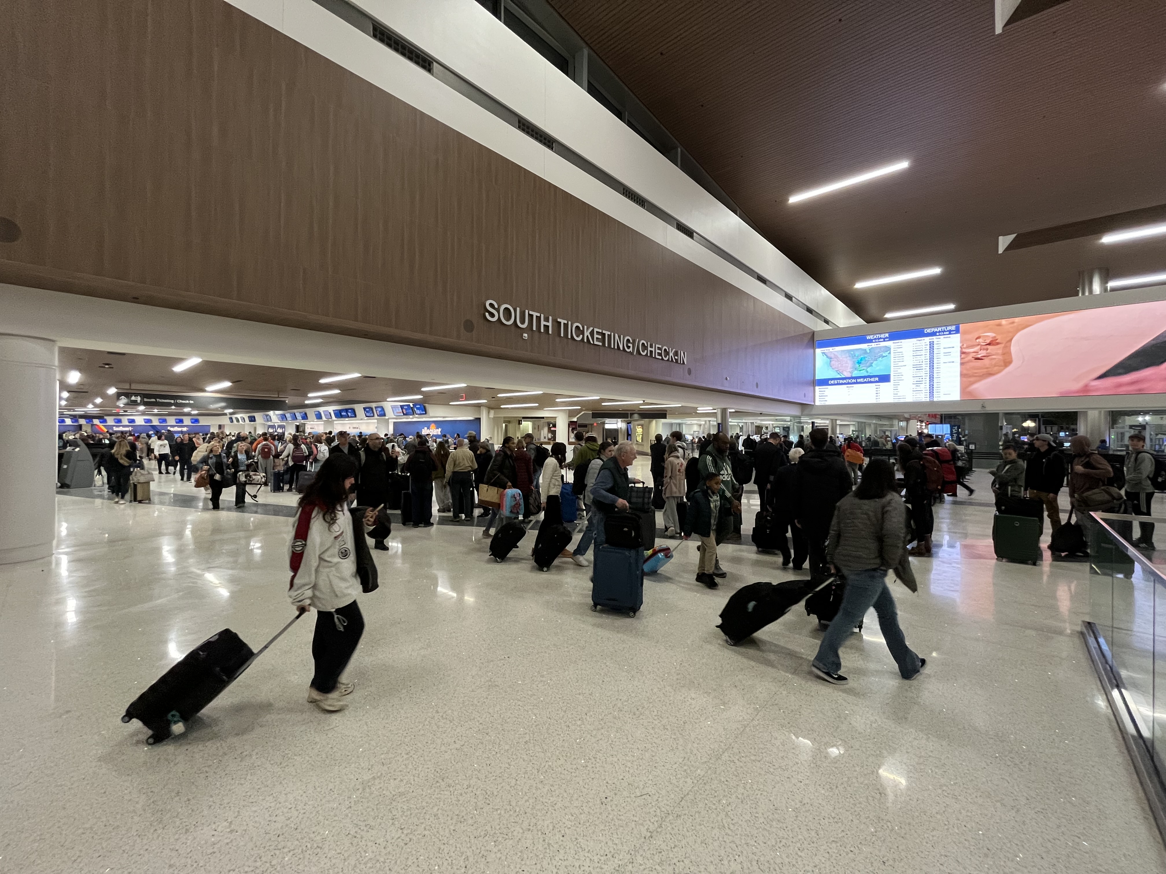 BNA thanksgiving crowds 