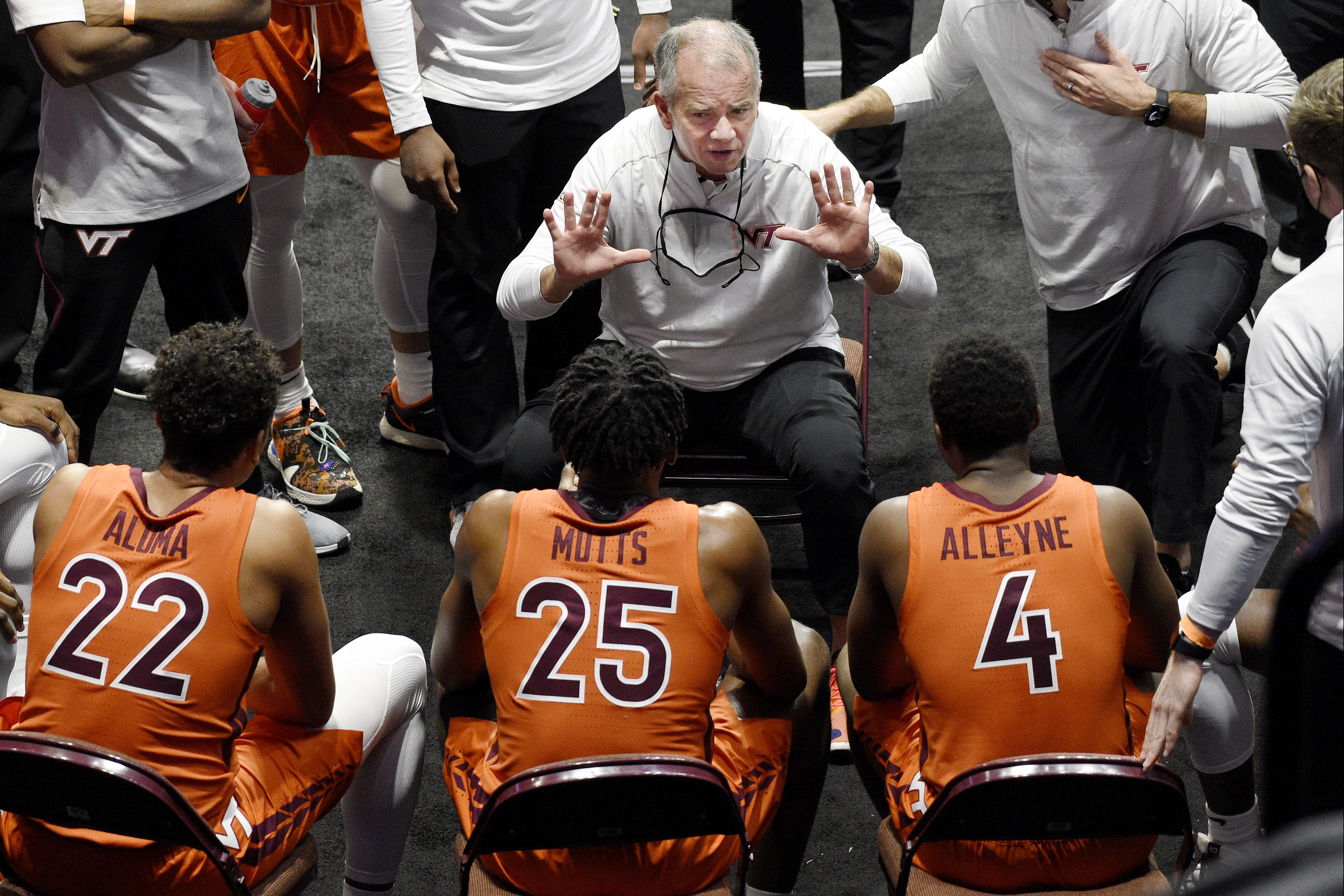 Virginia Tech Men S Basketball Hosts Vmi