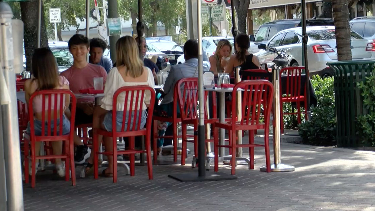 Outdoor seating in Delray Beach
