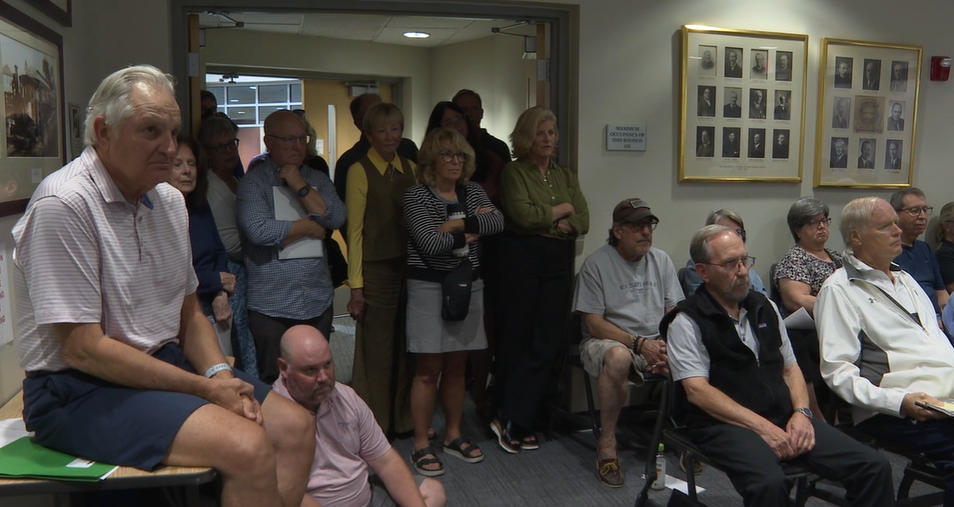 East Grand Rapids Oct 6 meeting crowd.png