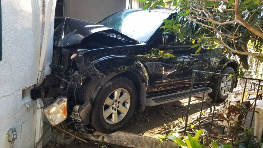SUV crashes into St. Petersburg home