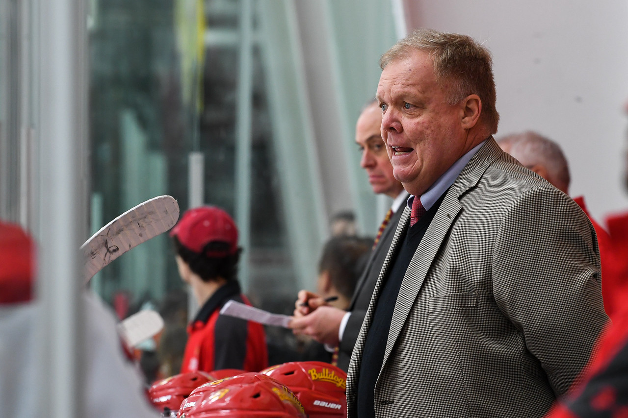 Bob Daniels retires at the end of the season from Ferris State hockey