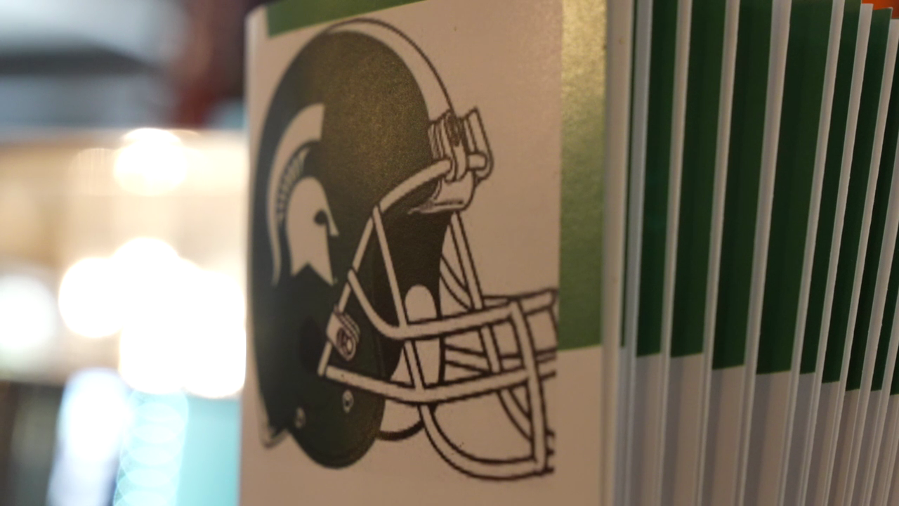 Michigan State's 11 p.m. kickoff forces East Lansing businesses to weigh staying open late
