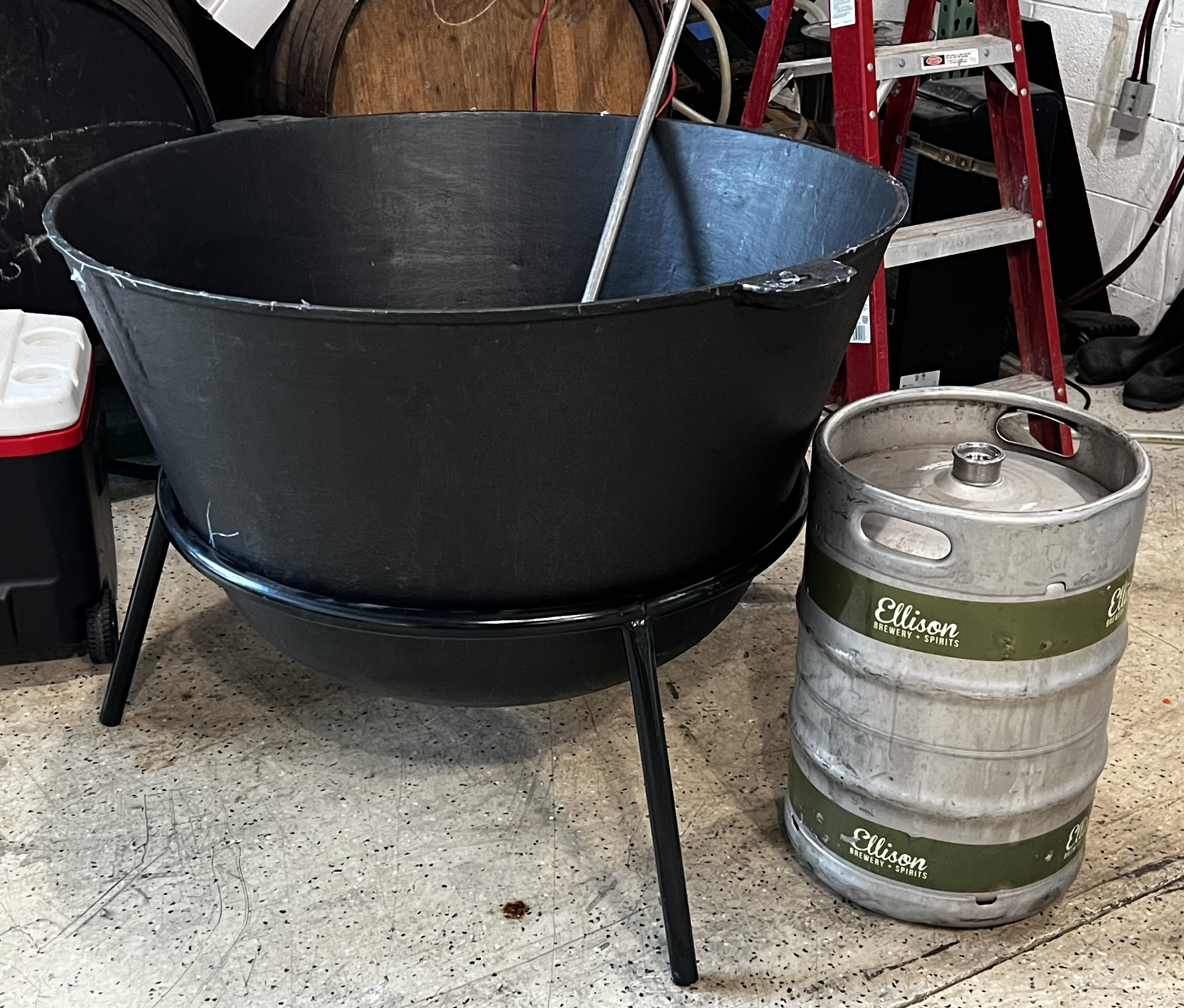 Ellison Brewing Co. 100 gallon cast iron pot