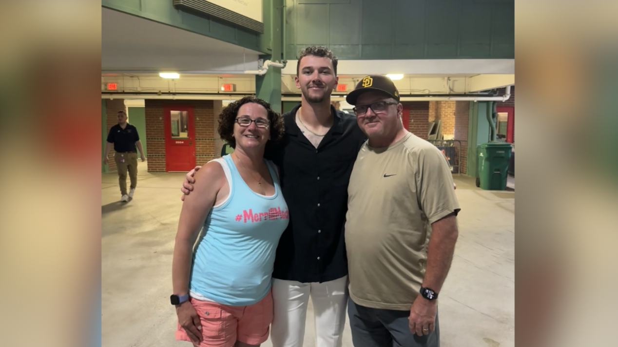 jackson merrill and mom and dad.png