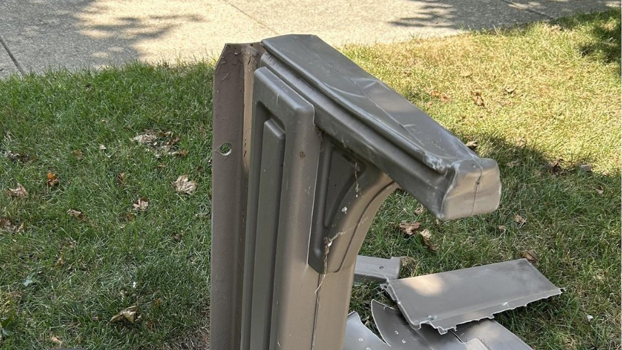 troy mailbox .jpg