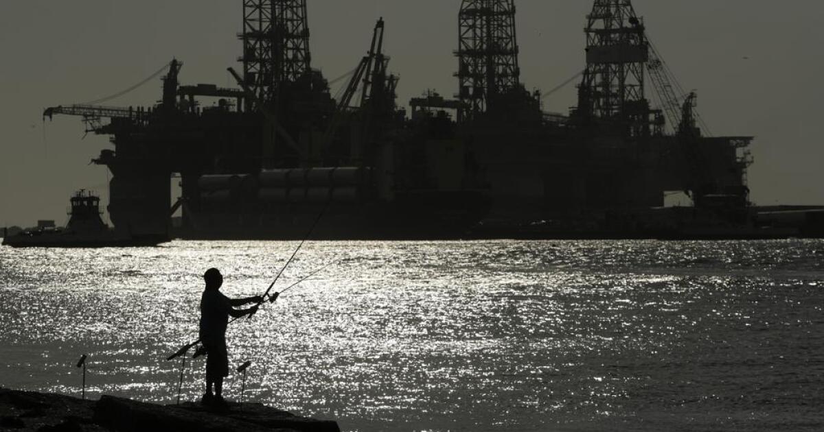 Texas oil refinery fire in panhandle leaves 3 injured: Officials