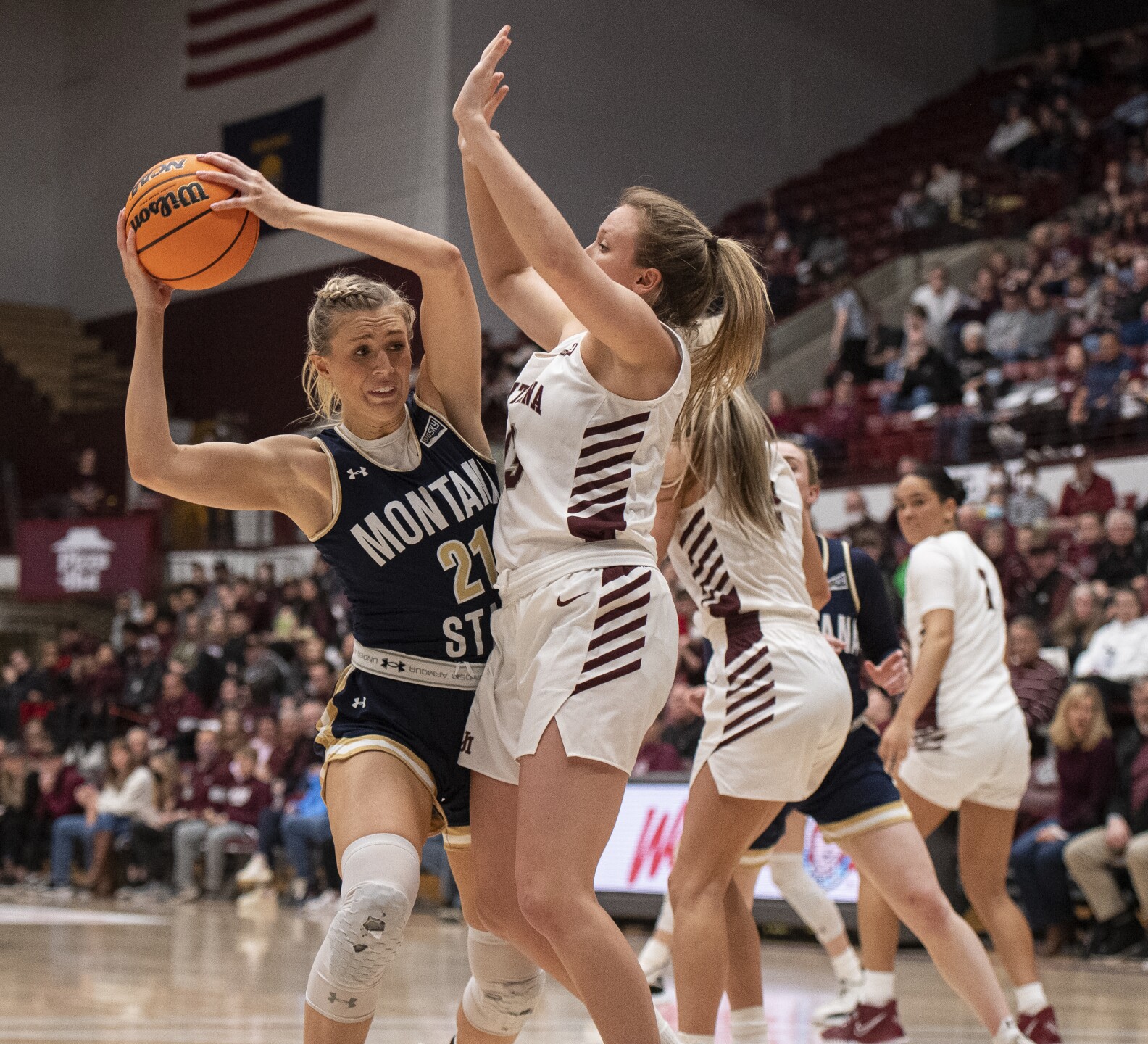 Photos Montana and Montana State women's CatGriz game