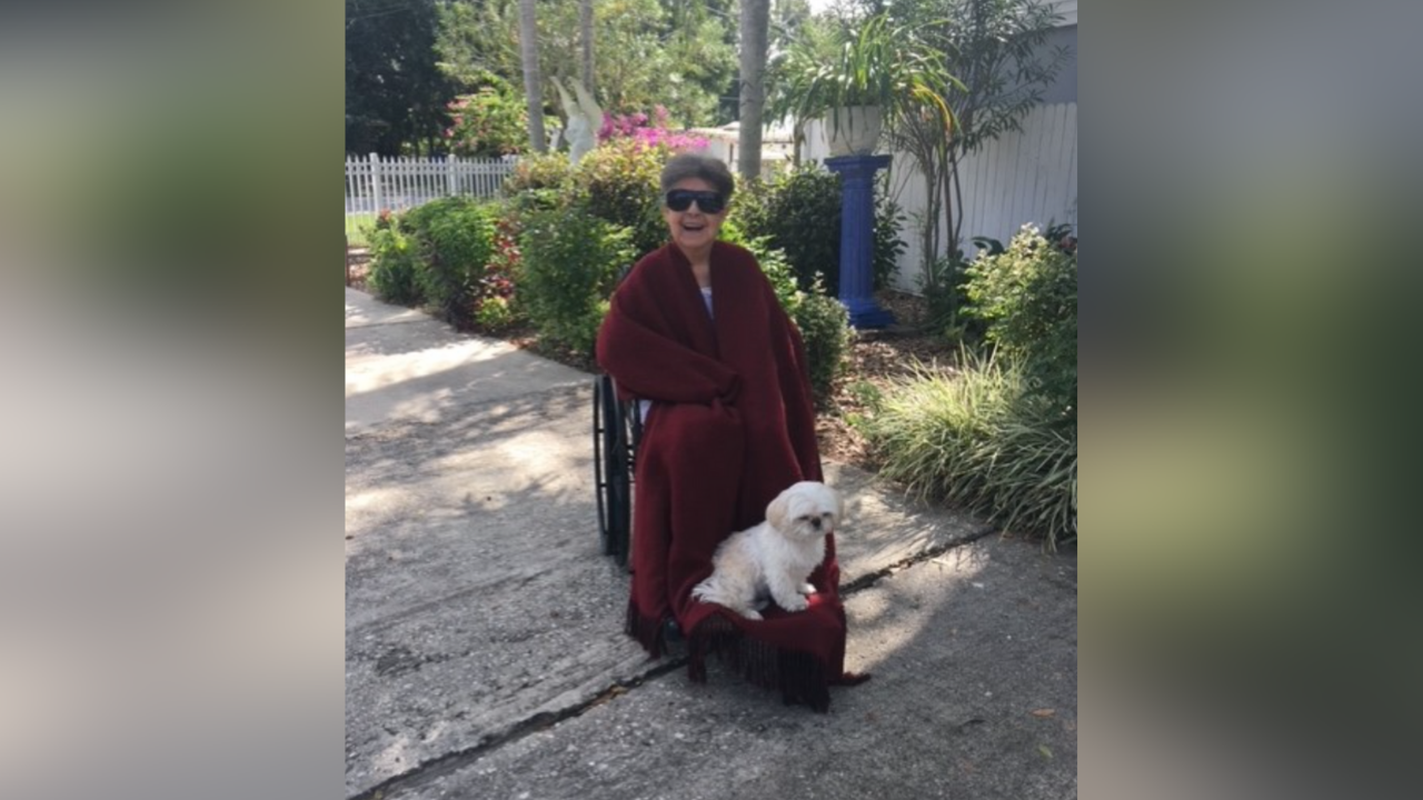 Leonardo Palacios and mother3.png