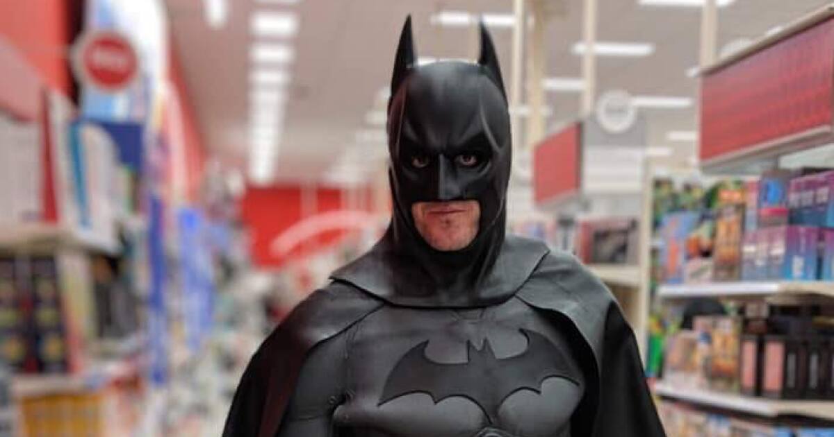 Batman Seeking Public S Help Finding Vandals Who Caused 2 000 Worth Of Damage To Business