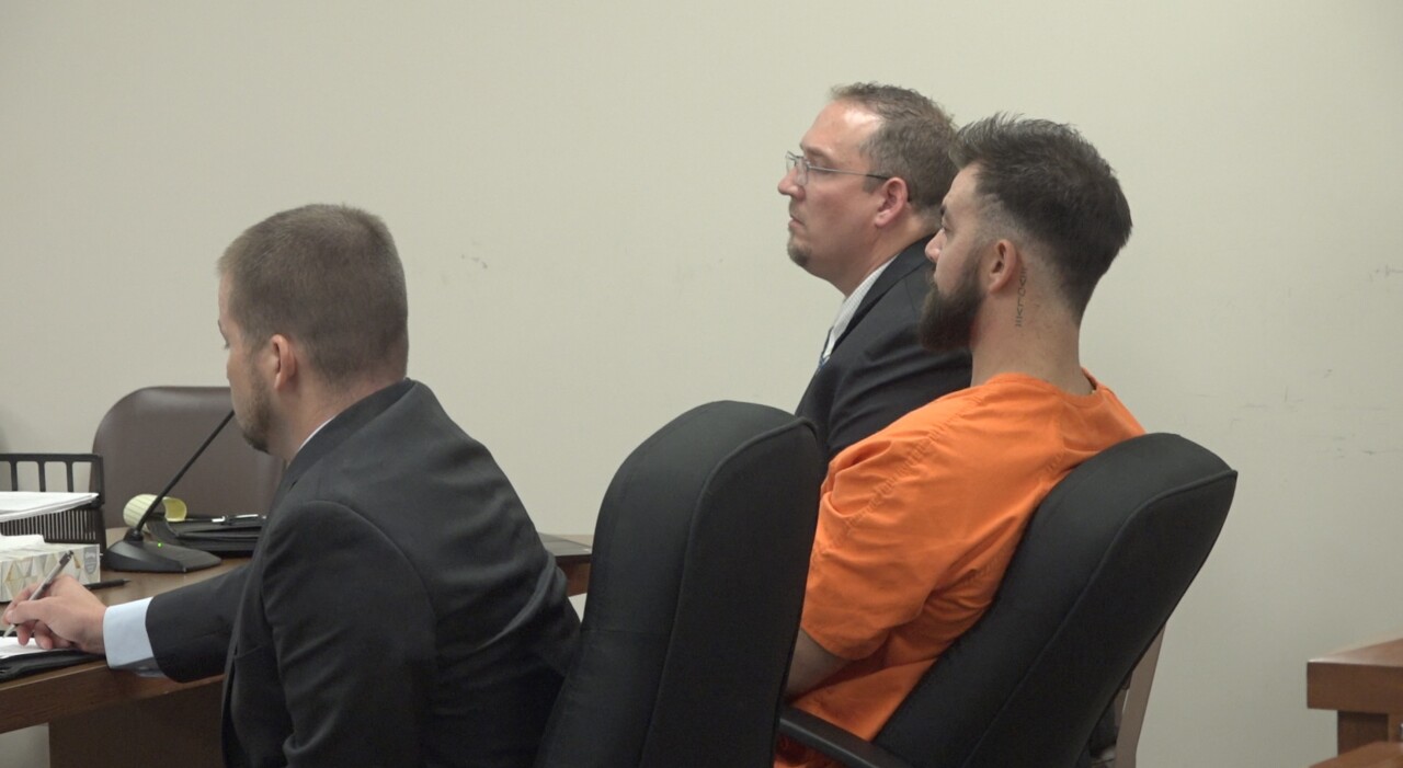Austin Summers in Court