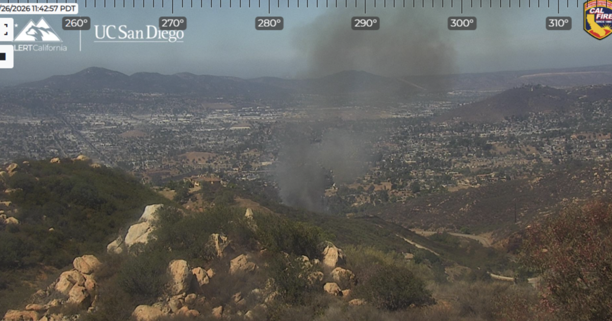 Firefighters contain 2-acre fire in El Cajon