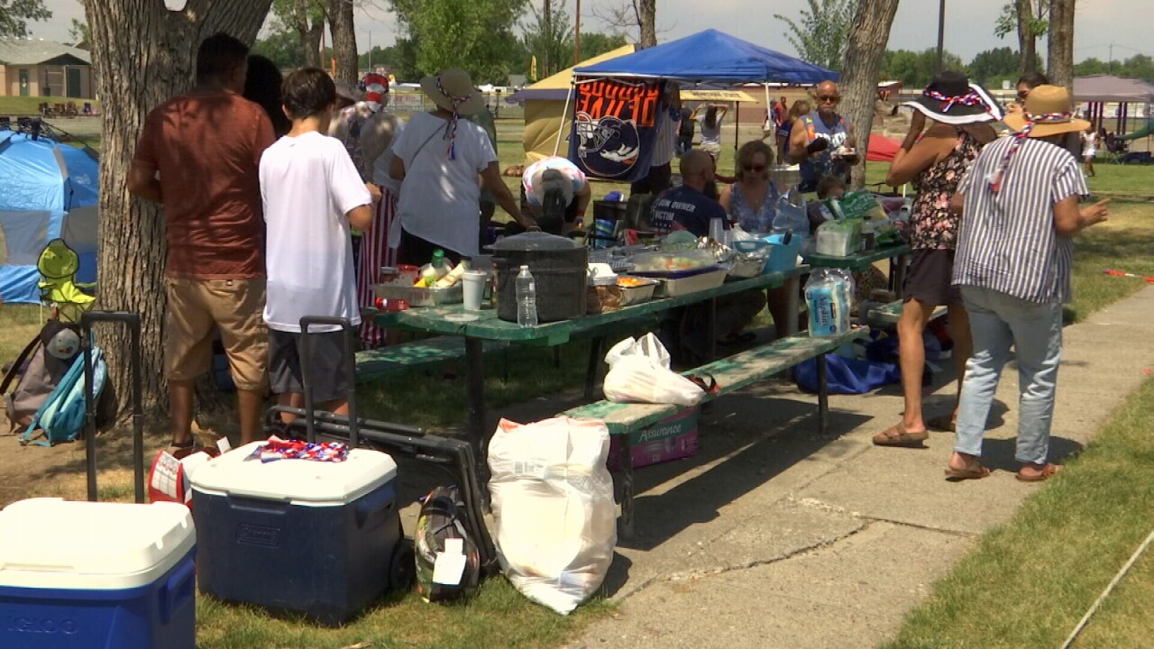 070421 ROJAS PICNICK.jpg