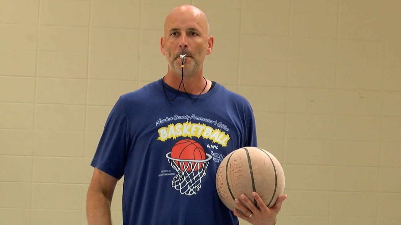 ryan mears basketball clinic.jpg