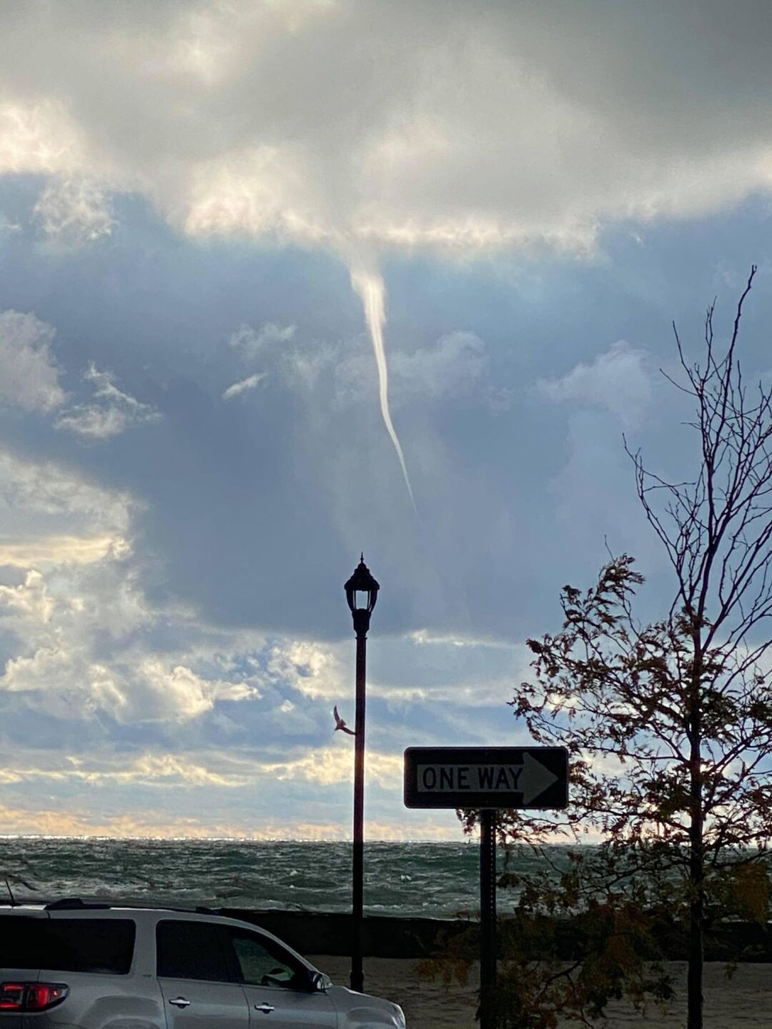 waterspout2.jpg