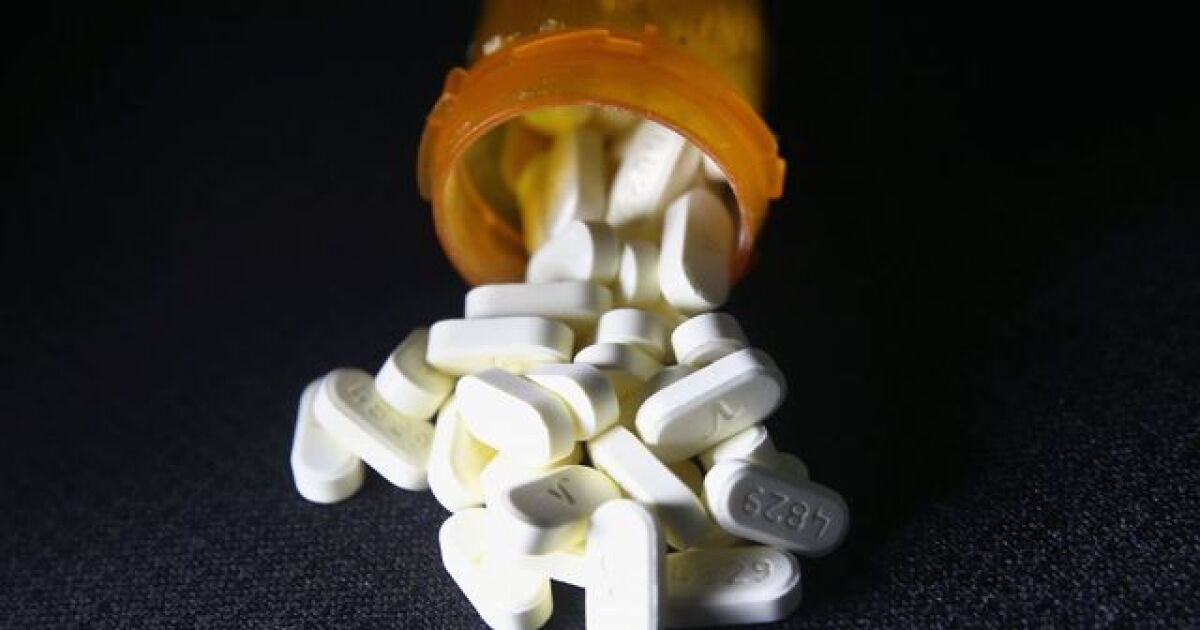 Snyder rolls out plan to fight opioid addiction