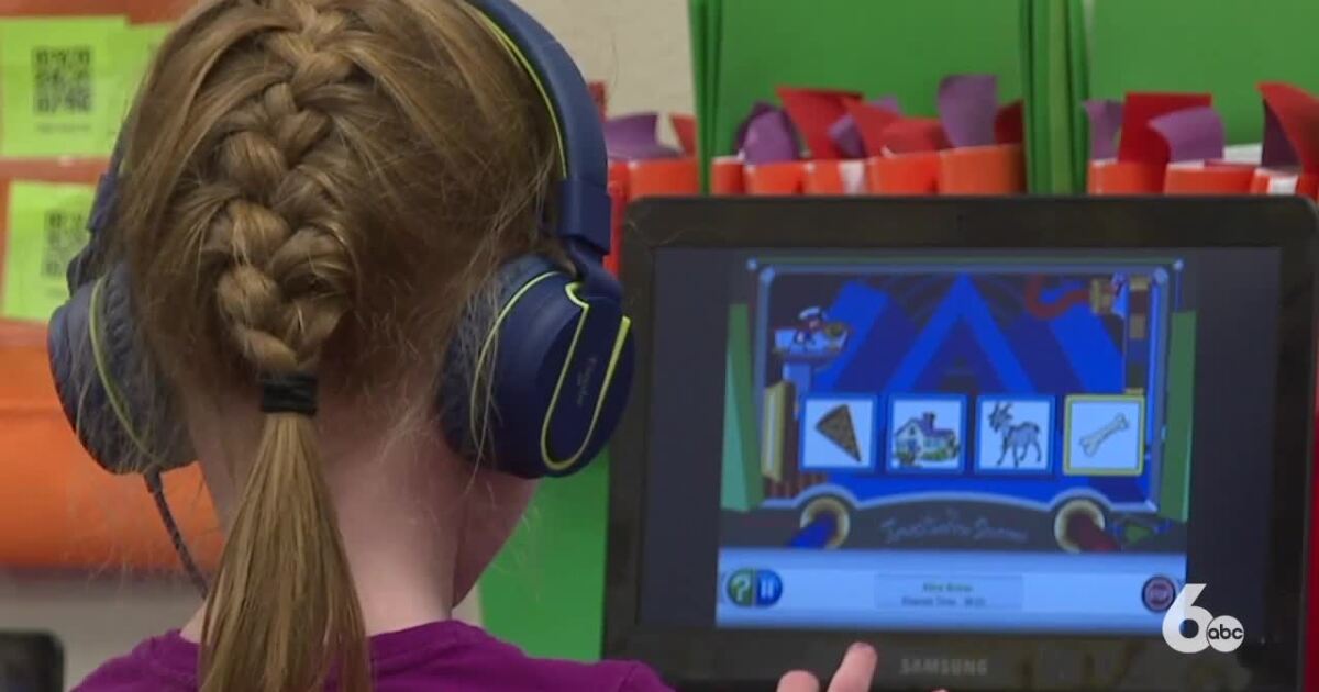 Kuna School District completes first week in hybrid schedule Kuna School District completes first week in hybrid schedule