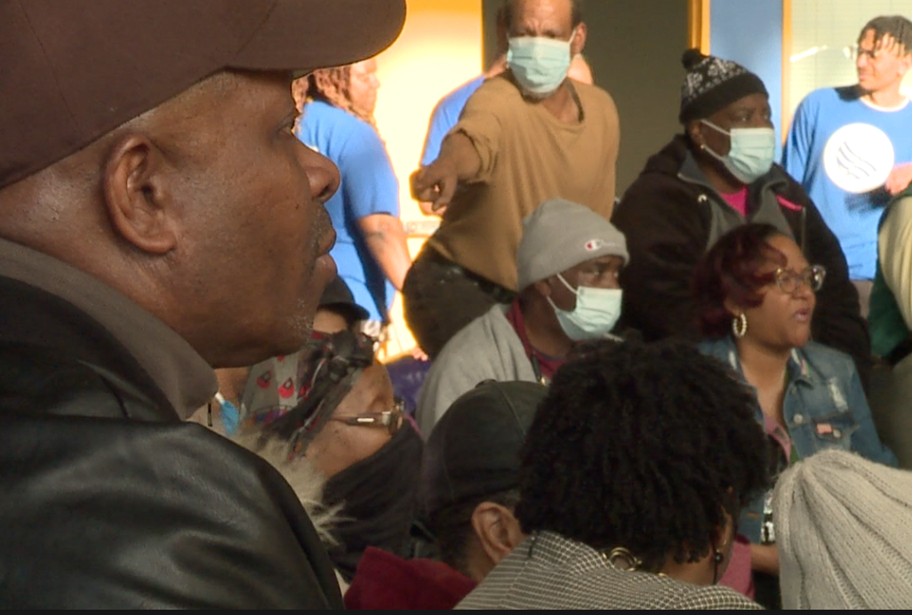 CLE Ward 4 residents express concerns at neighborhood meeting