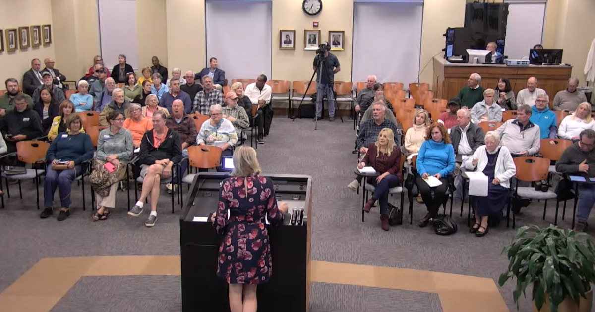 Realtors, community gather to discuss property insurance woes in the Outer Banks - Vimarsana News